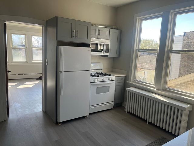 4147 N Marmora Avenue, Chicago, IL 60634