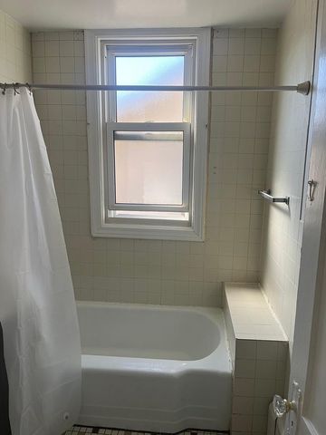 4147 N Marmora Avenue, Chicago, IL 60634