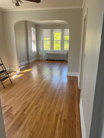 4147 N Marmora Avenue, Chicago, IL 60634