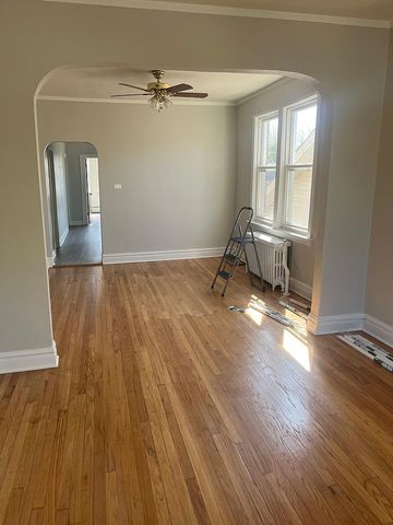 4147 N Marmora Avenue, Chicago, IL 60634