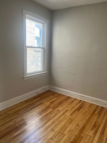 4147 N Marmora Avenue, Chicago, IL 60634