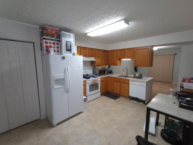 5888 Abernathy Lane, 5888A, Columbus, OH 43232