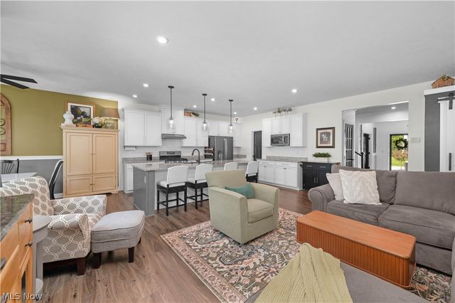 35779 Crystal Creek Court, Grafton, OH 44044
