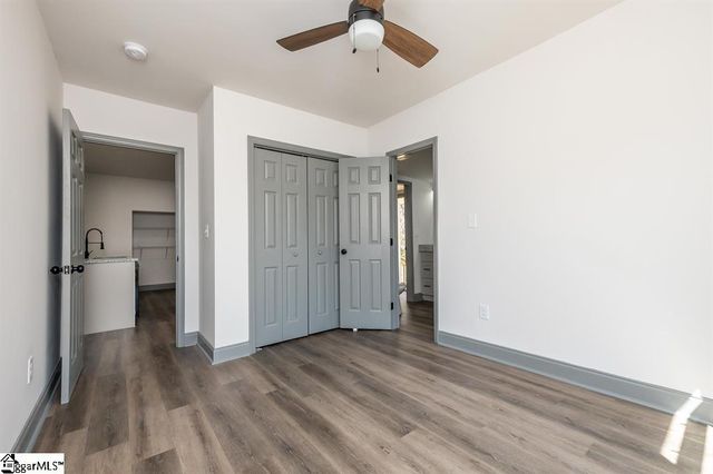 1208 W Main Street, Laurens, SC 29360
