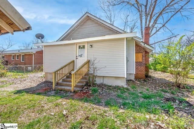 1208 W Main Street, Laurens, SC 29360