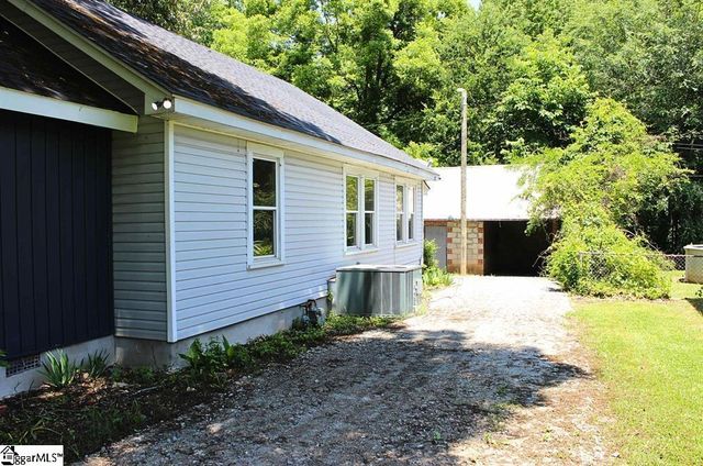 1208 W Main Street, Laurens, SC 29360