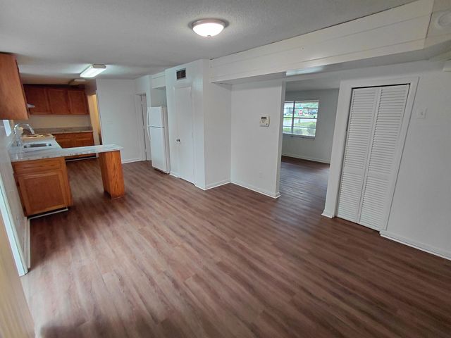 2412 Almond Drive, Tallahassee, FL 32303