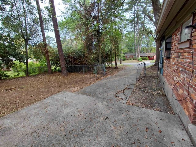 2412 Almond Drive, Tallahassee, FL 32303