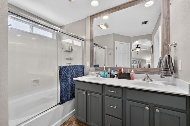 145 Montana Ct, Yuba City, CA 95991