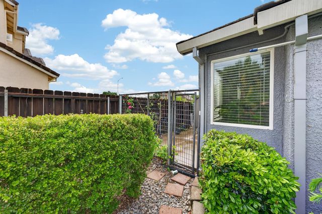 145 Montana Ct, Yuba City, CA 95991