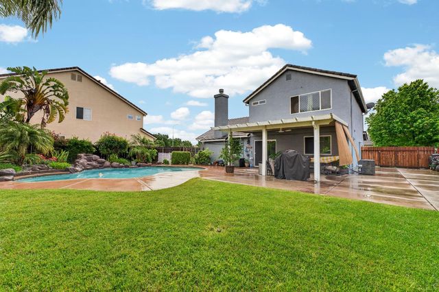 145 Montana Ct, Yuba City, CA 95991