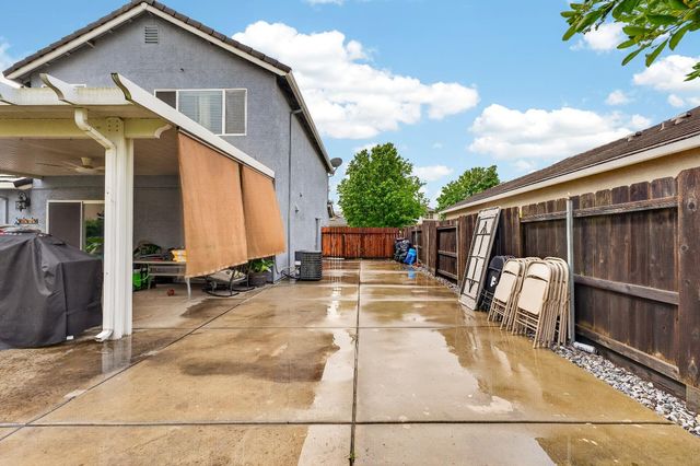 145 Montana Ct, Yuba City, CA 95991