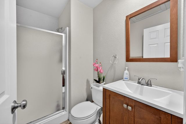 145 Montana Ct, Yuba City, CA 95991