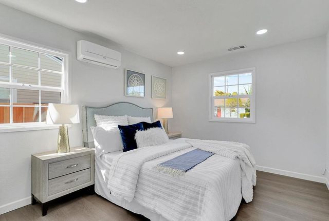 824 Acacia Avenue, Sunnyvale, CA 94086