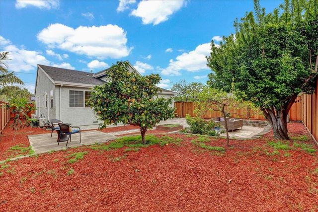 824 Acacia Avenue, Sunnyvale, CA 94086