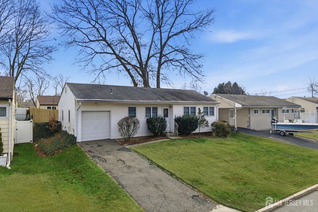 11 Dartmouth Road, Parlin, NJ 08859