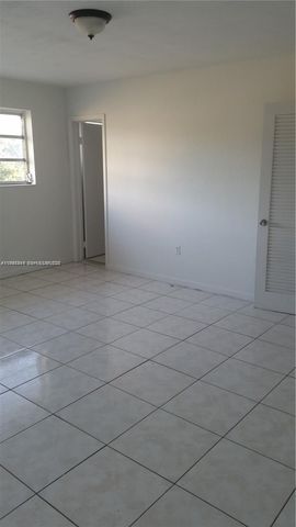 11840 NE 19th Drive 27, North Miami, FL 33181