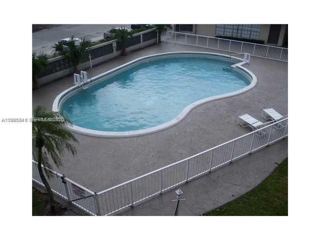 11840 NE 19th Drive 27, North Miami, FL 33181