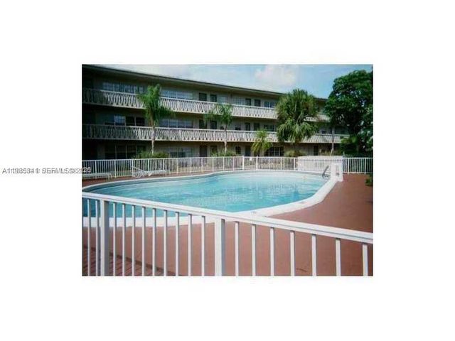 11840 NE 19th Drive 27, North Miami, FL 33181