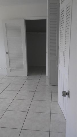 11840 NE 19th Drive 27, North Miami, FL 33181