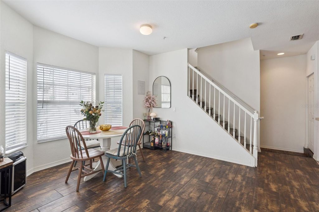 Image 14 of property listing at 2604 GRAND CENTRAL PARKWAY 12, Orlando, FL 32839