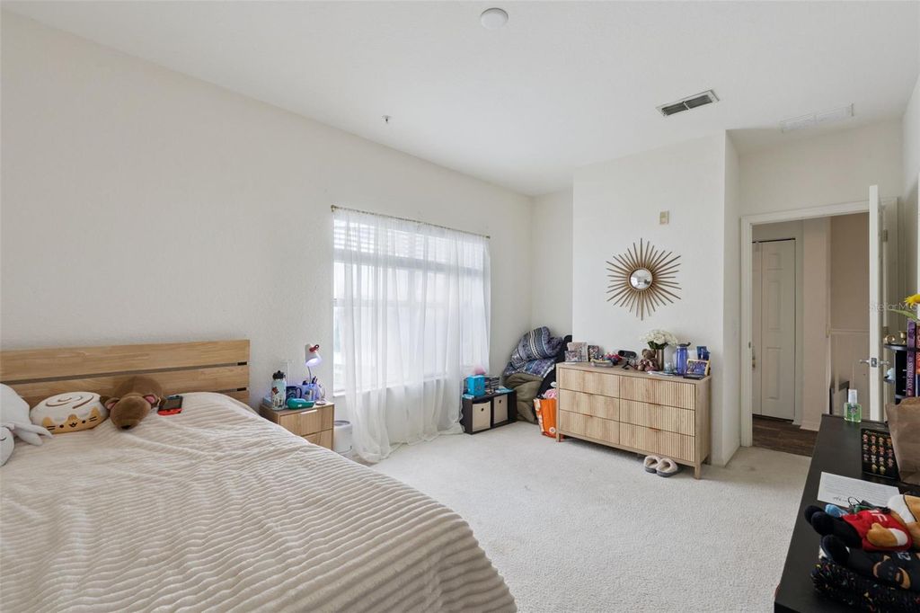 Image 18 of property listing at 2604 GRAND CENTRAL PARKWAY 12, Orlando, FL 32839