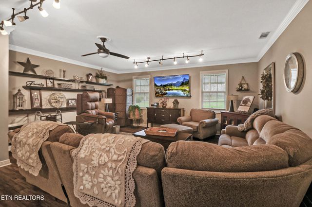 9521 Cherokee Trail, Crossville, TN 38572