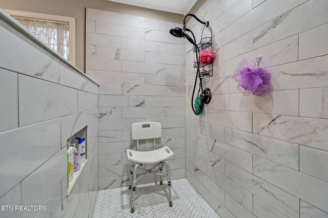 9521 Cherokee Trail, Crossville, TN 38572