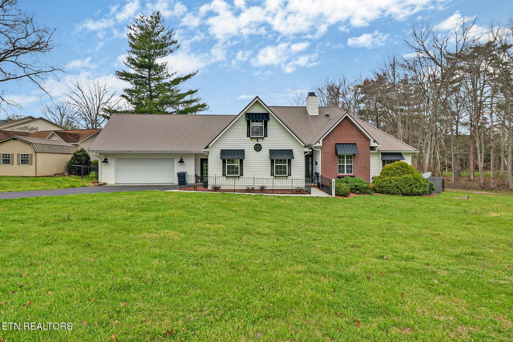 9521 Cherokee Trail, Crossville, TN 38572