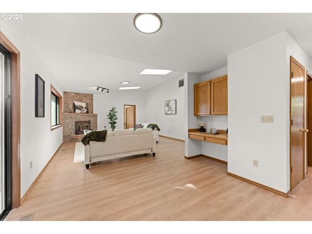 1510 Se ELLIOTT Ave, Gresham, OR 97080