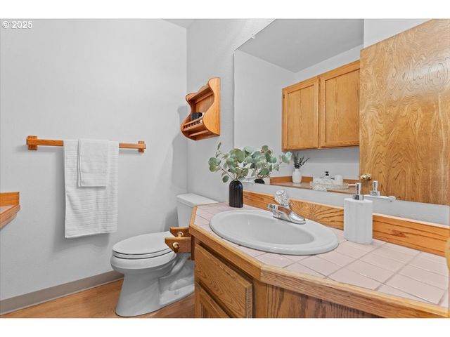 1510 Se ELLIOTT Ave, Gresham, OR 97080