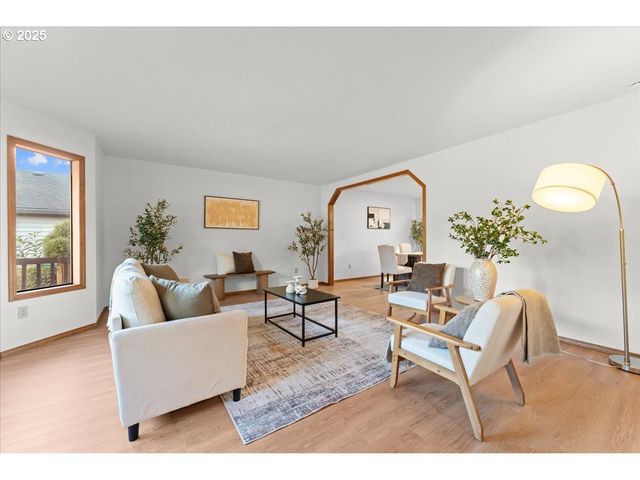 1510 Se ELLIOTT Ave, Gresham, OR 97080