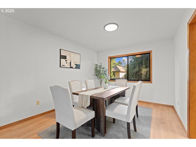 1510 Se ELLIOTT Ave, Gresham, OR 97080