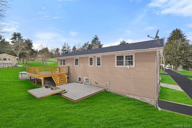 7 Lakeview Drive, Chester, NY 10918