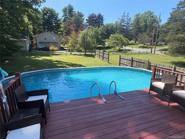7 Lakeview Drive, Chester, NY 10918