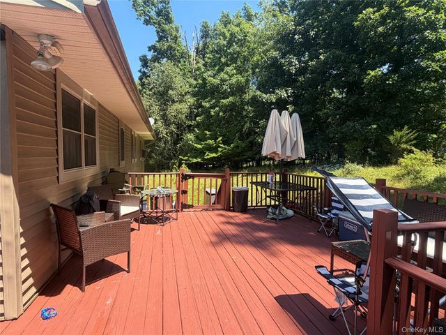 7 Lakeview Drive, Chester, NY 10918