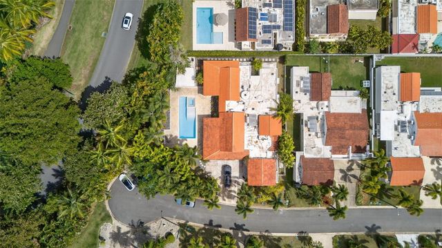 114 LOS LOTOS STREET, Dorado, PR 00646