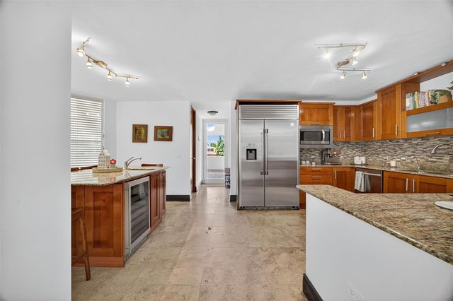 114 LOS LOTOS STREET, Dorado, PR 00646