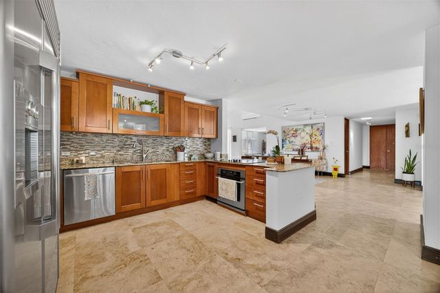 114 LOS LOTOS STREET, Dorado, PR 00646