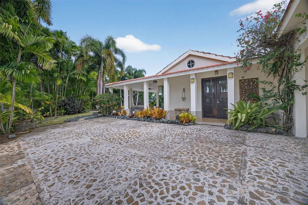 114 LOS LOTOS STREET, Dorado, PR 00646
