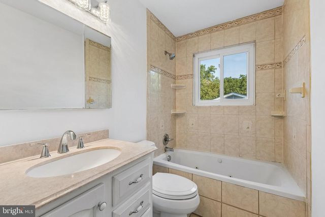 12617 VALLEYWOOD DR, Woodbridge, VA 22192