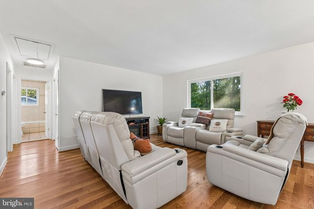 12617 VALLEYWOOD DR, Woodbridge, VA 22192