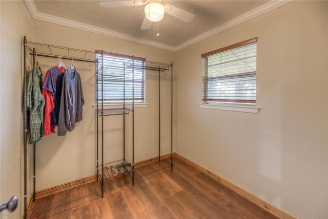 517 Lakeview Harbor, Onalaska, TX 77360