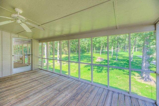 517 Lakeview Harbor, Onalaska, TX 77360