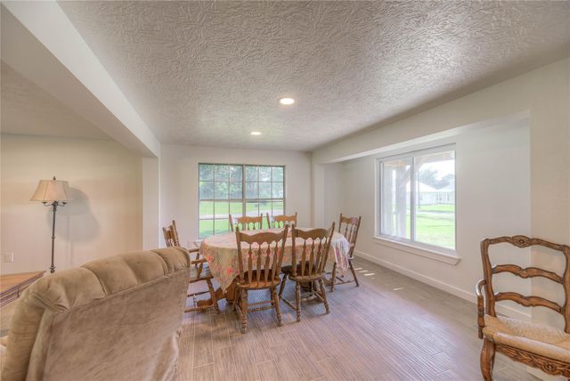 517 Lakeview Harbor, Onalaska, TX 77360