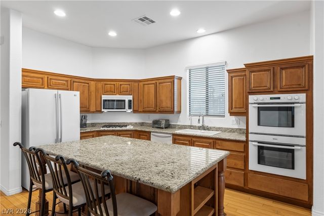 1044 Viale Placenza Place, Henderson, NV 89011