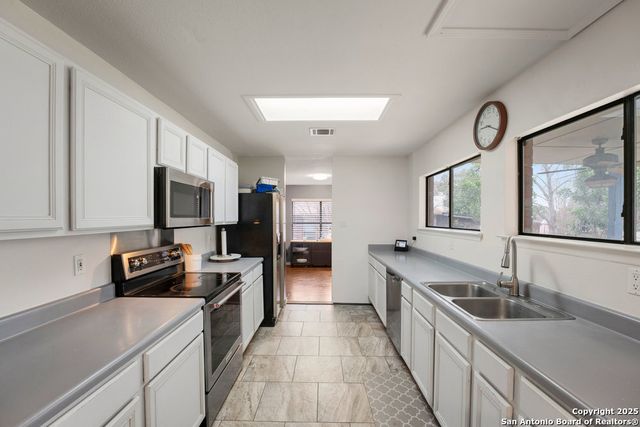 4983 Watering Trail Dr, San Antonio, TX 78247