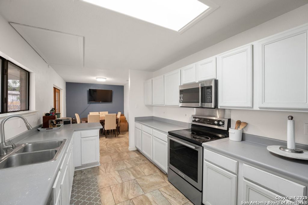 4983 Watering Trail Dr, San Antonio, TX 78247