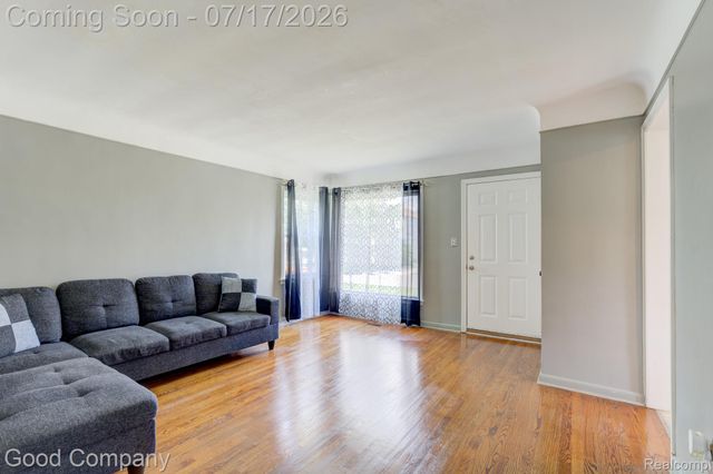 631 Saint Johns Street, Wyandotte, MI 48192