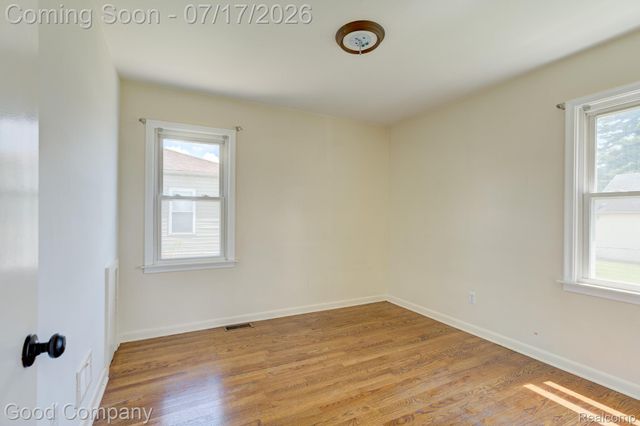 631 Saint Johns Street, Wyandotte, MI 48192